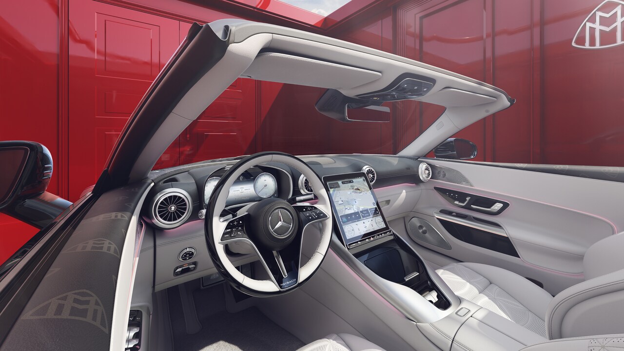 The interior of the Mercedes-Maybach SL 680.