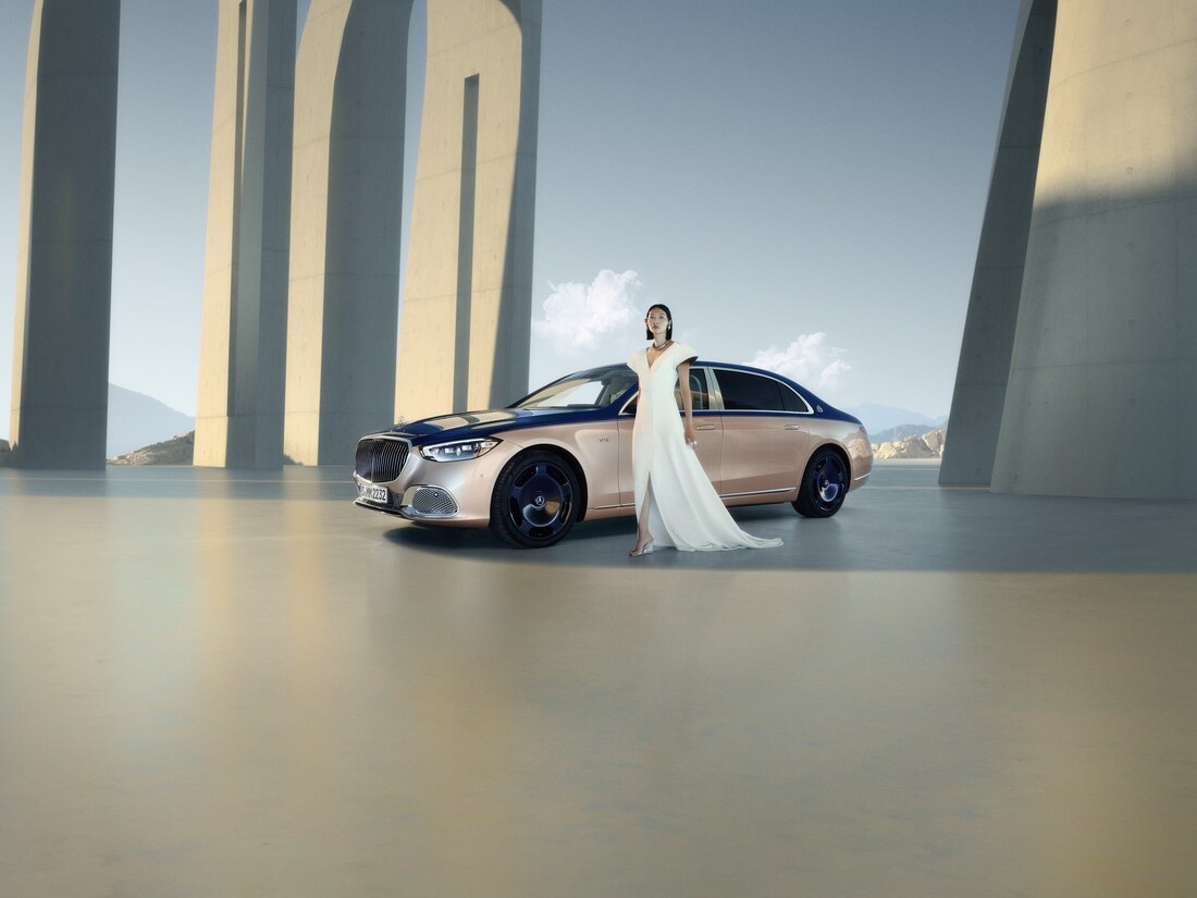 Mercedes-Maybach S-Class Haute Voiture shimmering shade of rosé