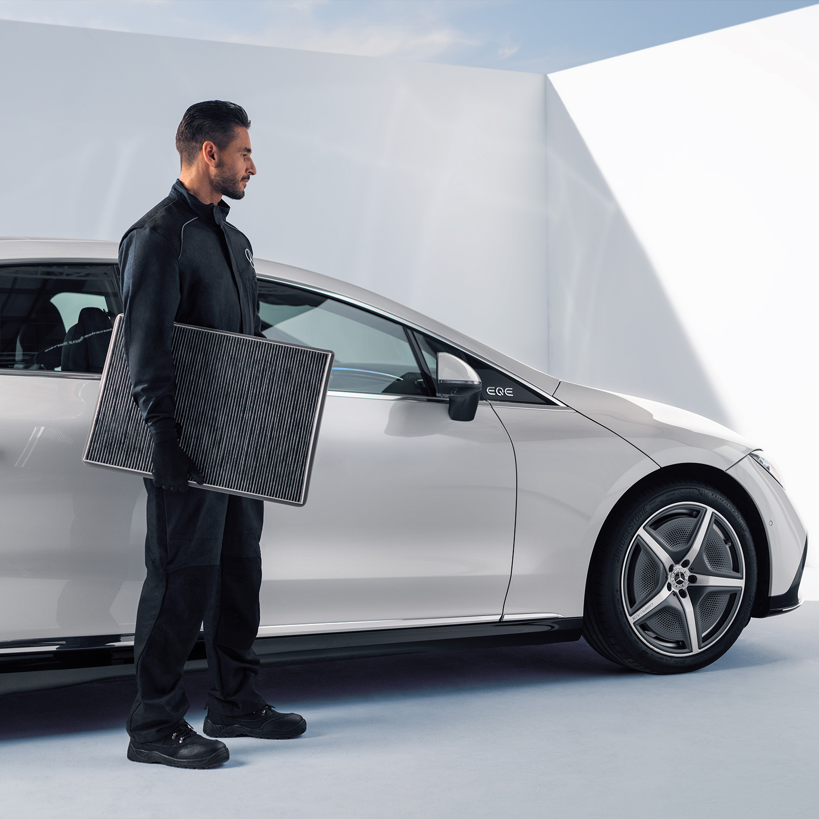 Trained Technicians | Mercedes-Benz The Mercedes-Benz Trained technician.