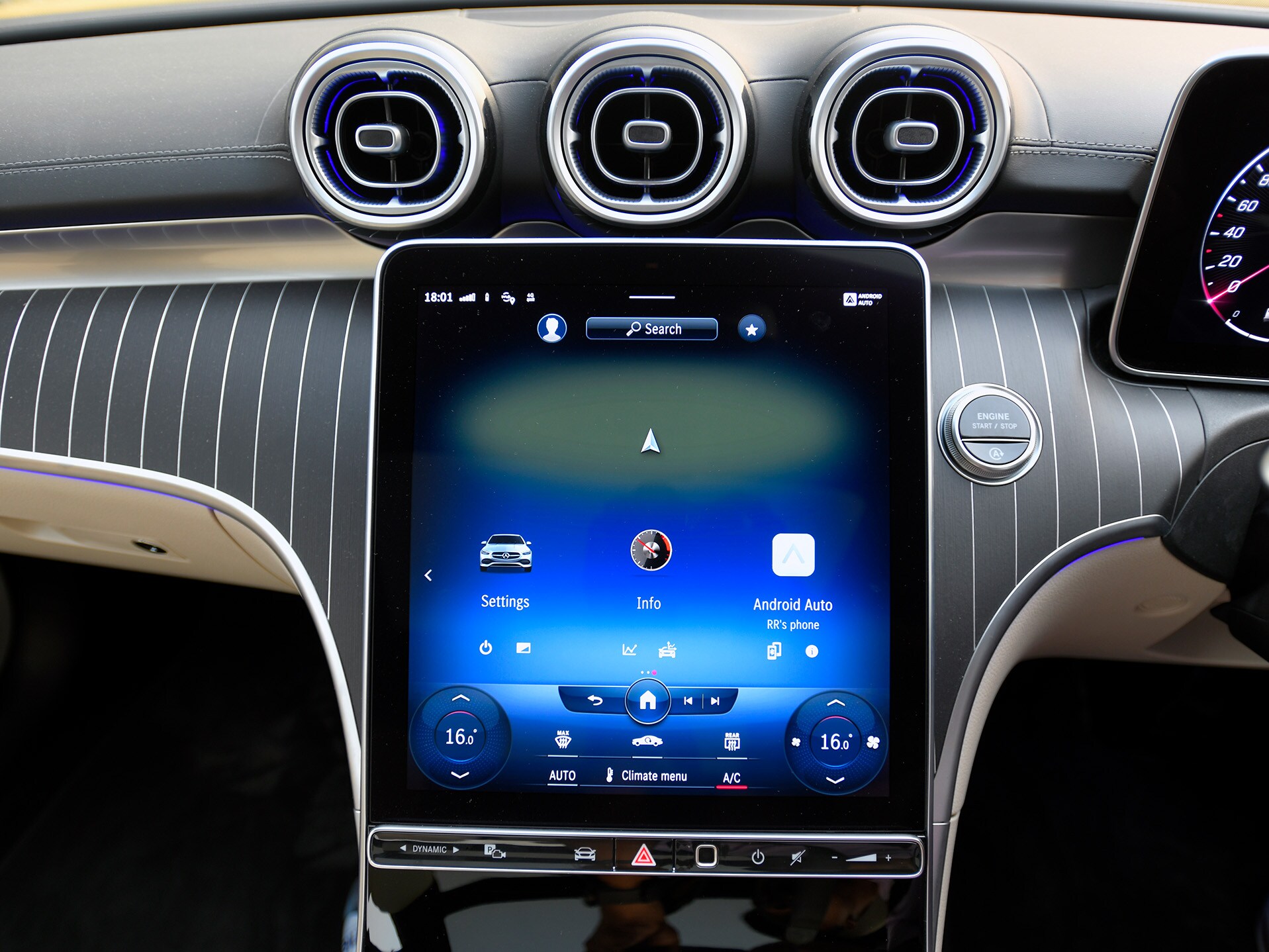 THERMOTRONIC in the Mercedes-Benz C-Class Limousine.
