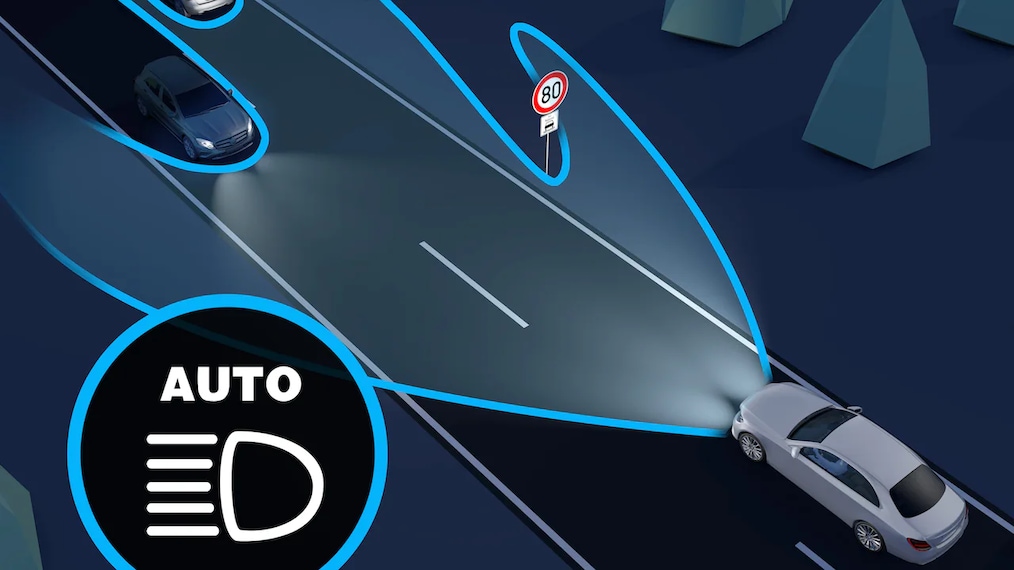 Close-up of a DIGITAL LIGHT headlight system of the Mercedes-Benz C-Class.