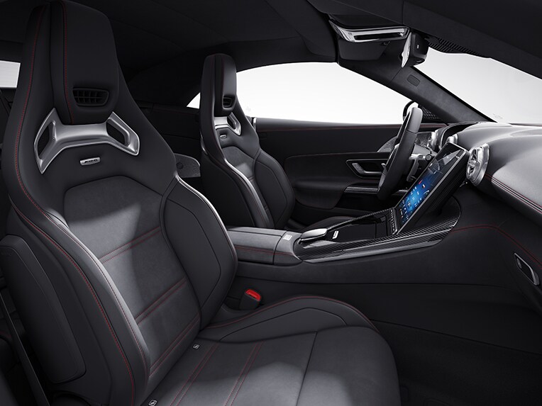 The AMG Performance steering wheel in the Mercedes-AMG SL Roadster.