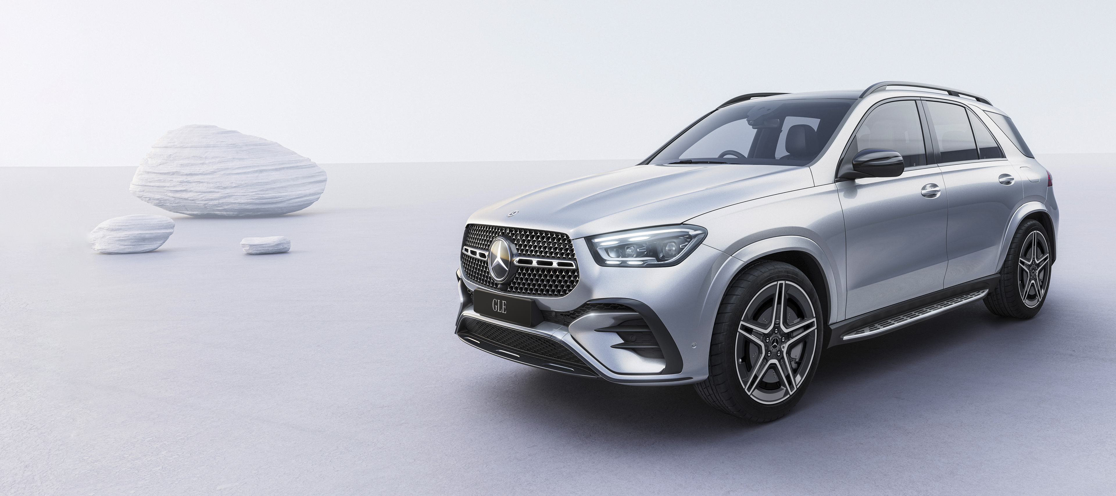 Mercedes-Benz GLE Front view of the Mercedes-Benz GLE.