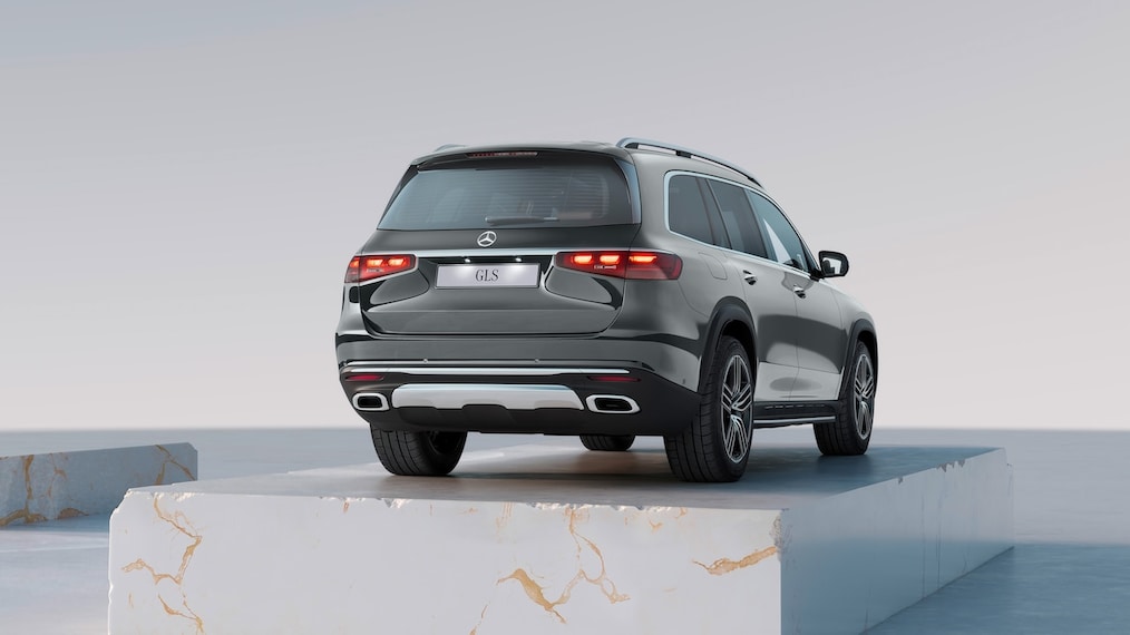 MBUX high-end rear seat entertainment in the vehicle interior of the new GLS.