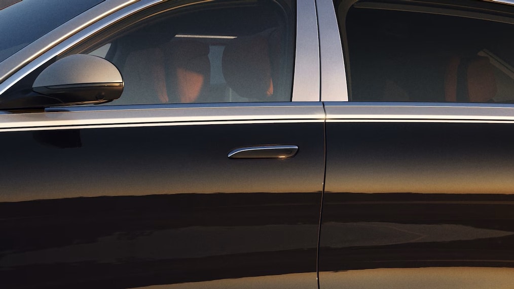 The rear passenger compartment with Executive seats of the S-Class from Mercedes-Maybach.