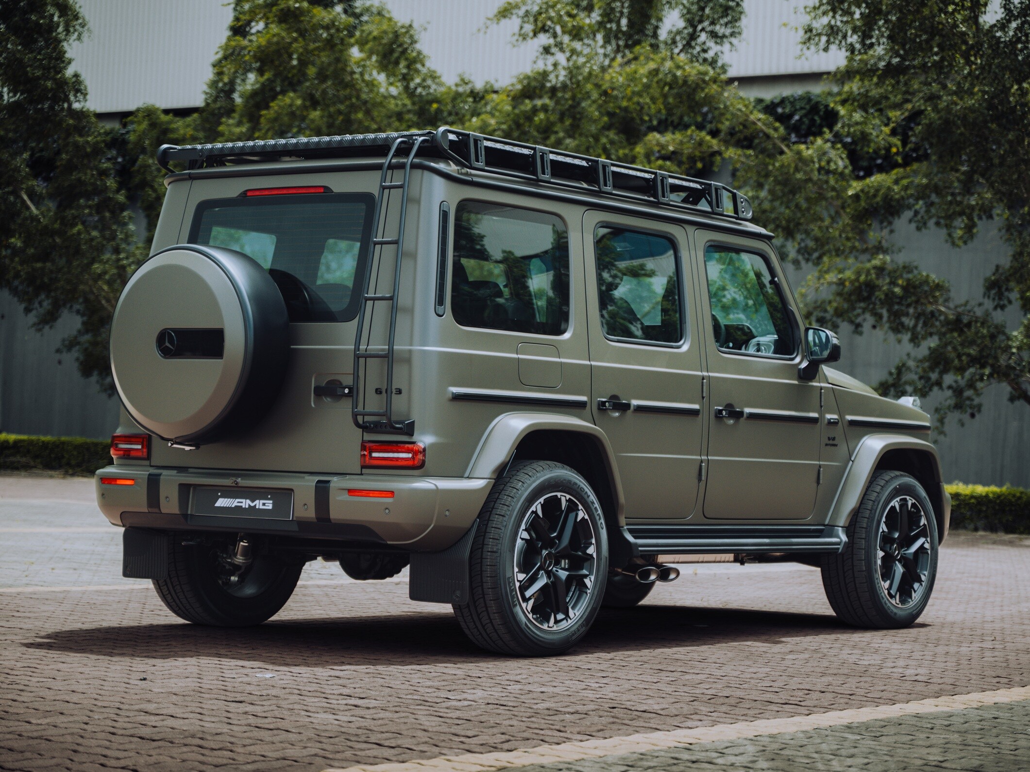 g-63-offroad-pro-image-rear-right-side-view